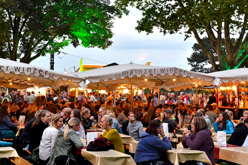 Weinmarkt_im_Stadtpark Weinmarkt im Stadtpark Mainz